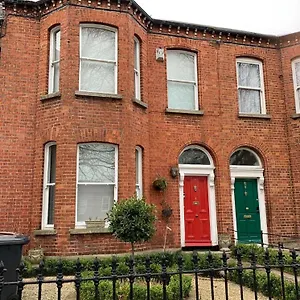 Apartamento 2 Minutes From Drumcondra Station, Dublín