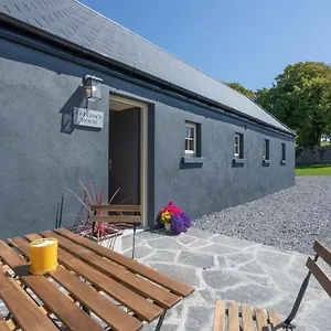 Coach House On The Shores Of Lough Corrib Galway