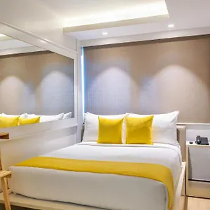 Отель The Mini Eton Tower Makati ***